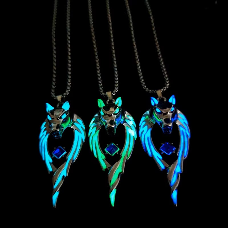 🐺 VIRAWOLF™ GLOW PENDANT – EL PODER DEL LOBO EN TU ESTILO 💫