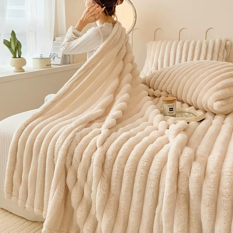 VeluSoft™ Luxe Blanket | Manta de Piel Sintética Tipo Conejo – Cálida, Esponjosa y Premium para Sofá o Cama 🩶❄️