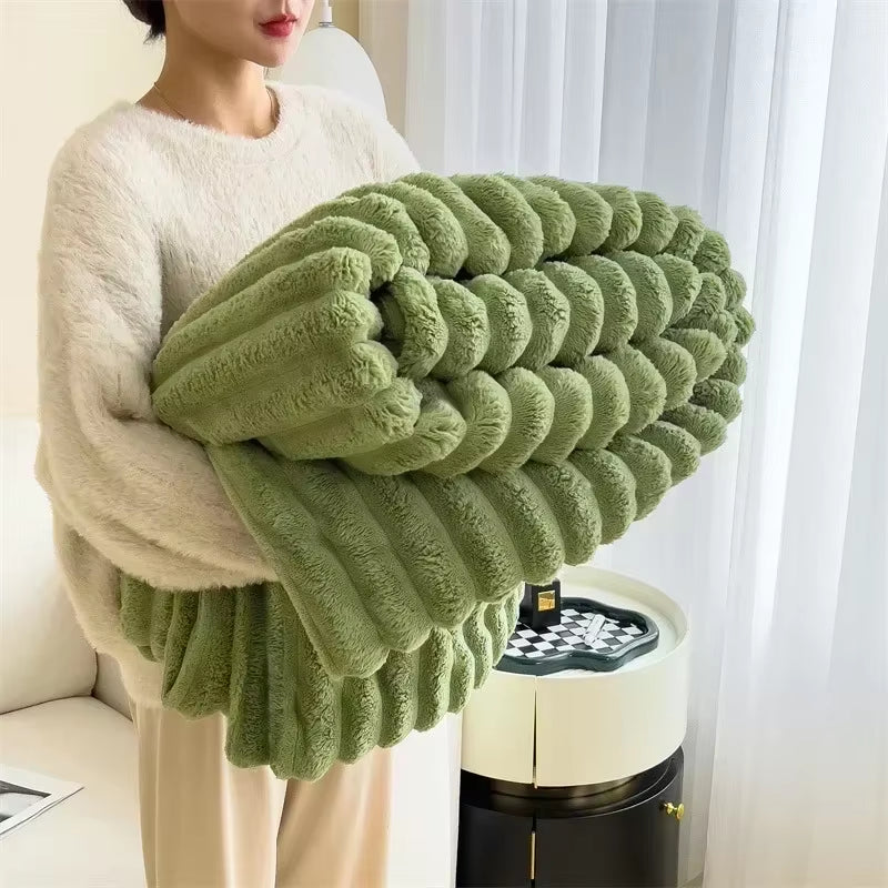 VeluSoft™ Luxe Blanket | Manta de Piel Sintética Tipo Conejo – Cálida, Esponjosa y Premium para Sofá o Cama 🩶❄️